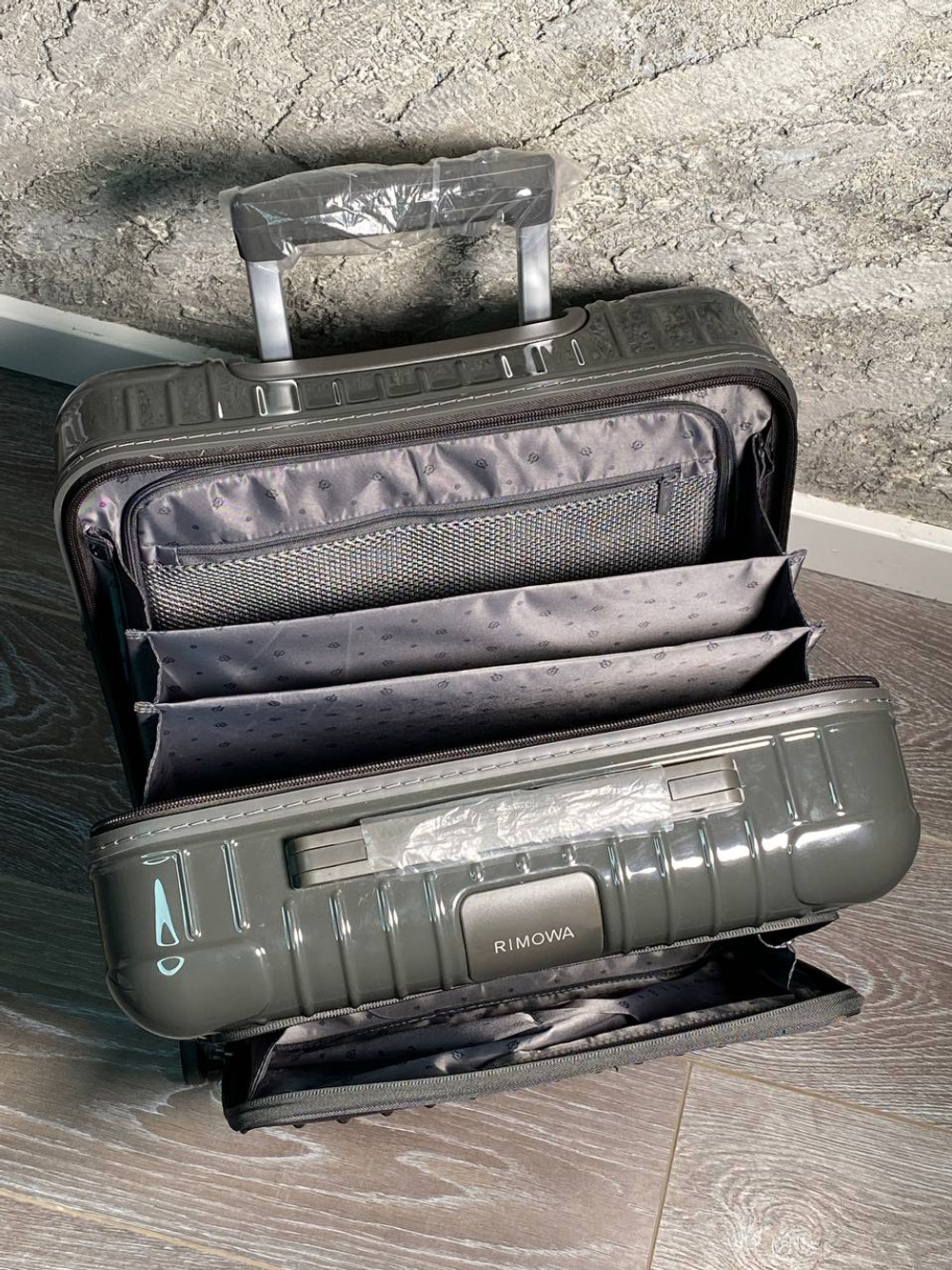 Чемодан-кейс Rimowa