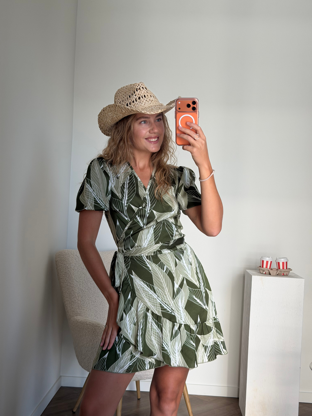 Соломенная шляпка