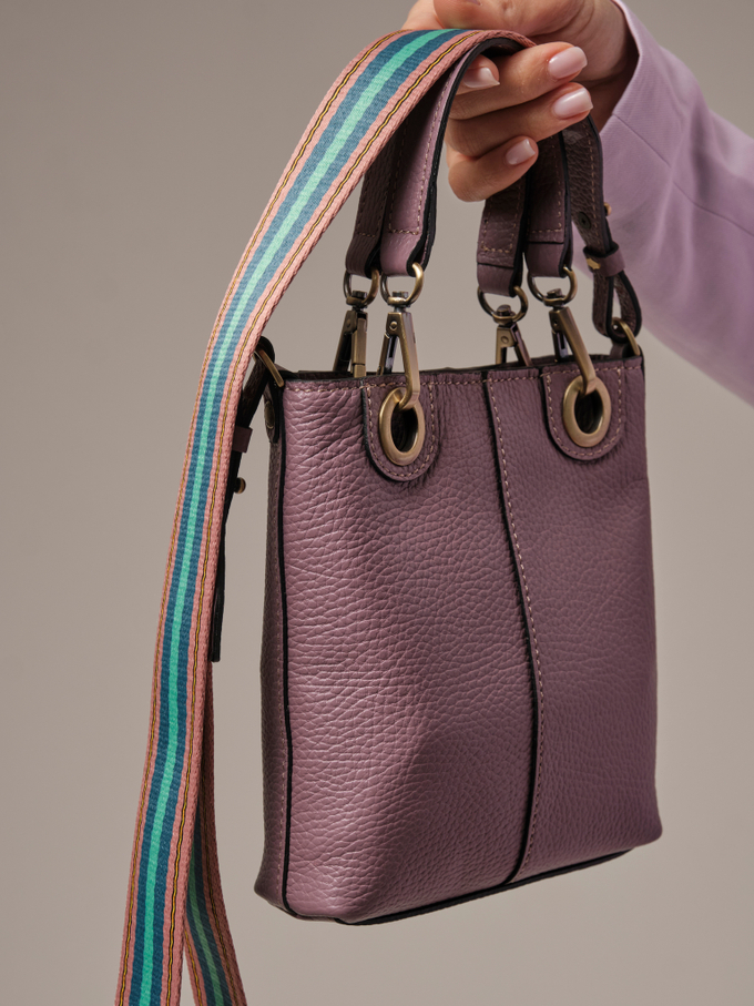 Сумка кожаная кросс-боди лиловая