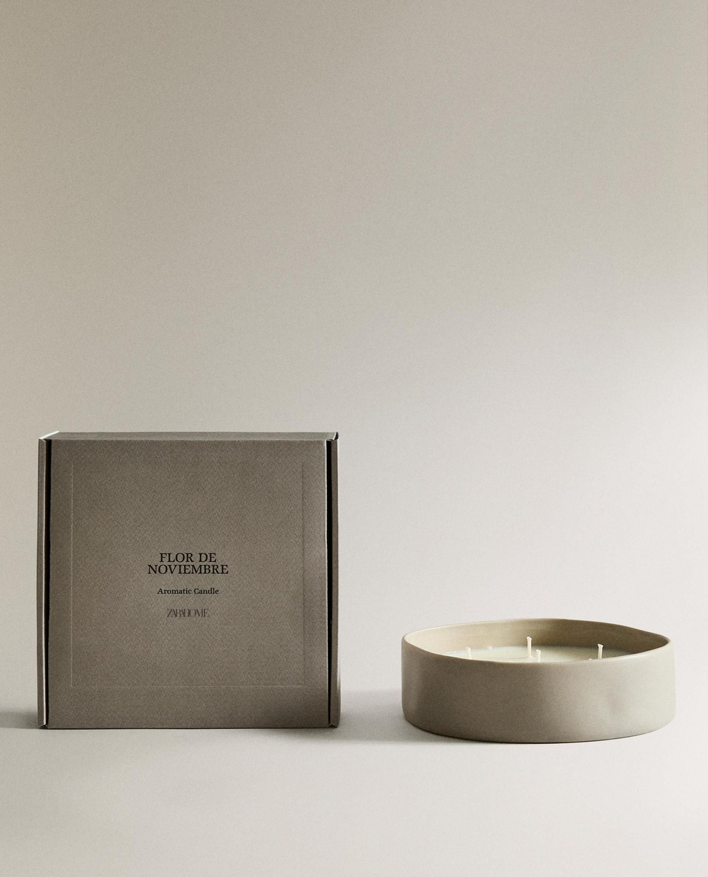 Zara Home - Ароматическая свеча flor de noviembre, 590 г