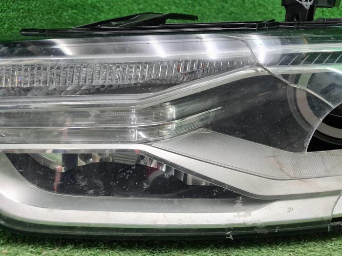 Фара левая Audi Q3 1 8U (2014-2018) ксенон