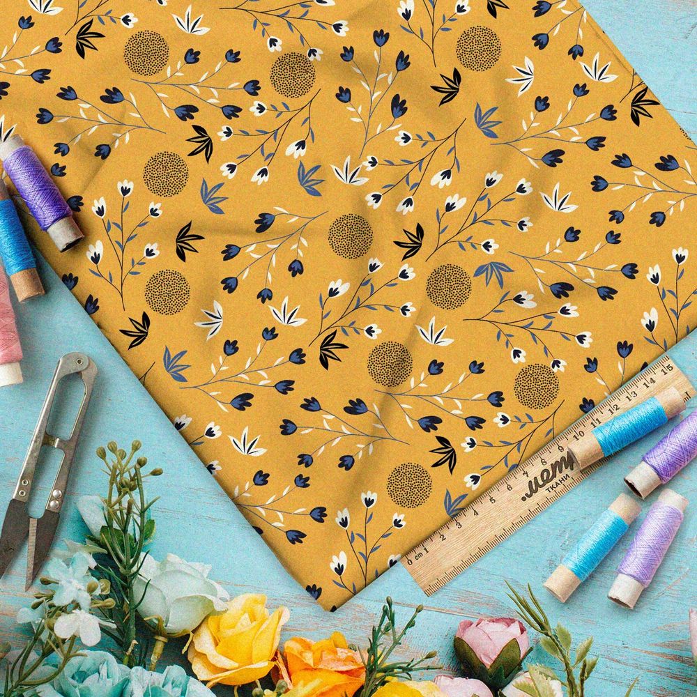 Ткань атлас полевые цветы и одуванчики на жёлтом фоне