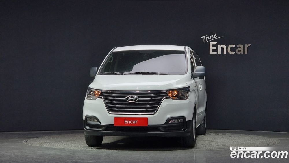 Hyundai The New Grand Starex Van 3-х местный (03.2021)