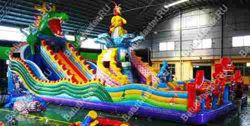 Коммерческий надувной батут "Хижина дракона", 20*10*7 м