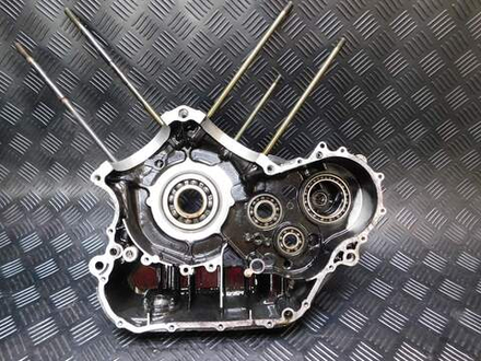 Правая часть картера Yamaha Drag Star XVS1100 Classic VP13J 050753