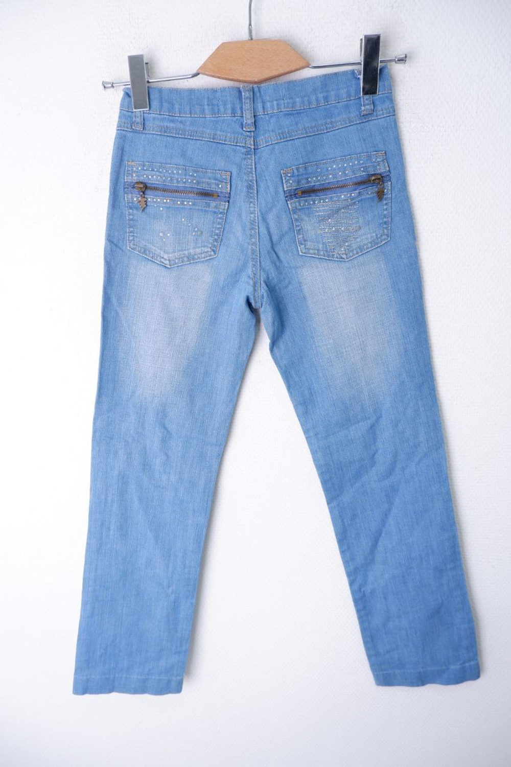 Джинсы со стразами 42 размер