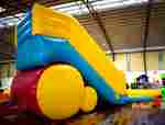 Надувная горка с бассейном «Мартышка» на постоянной подкачке 10*4*5 м