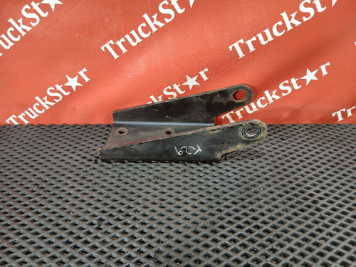 Кронштейн амортизатора переднего 2018г