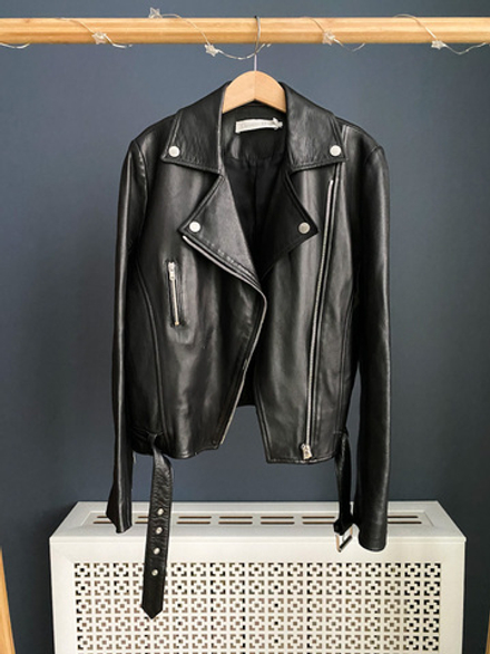 Кожаная куртка  Christian Dior, 152