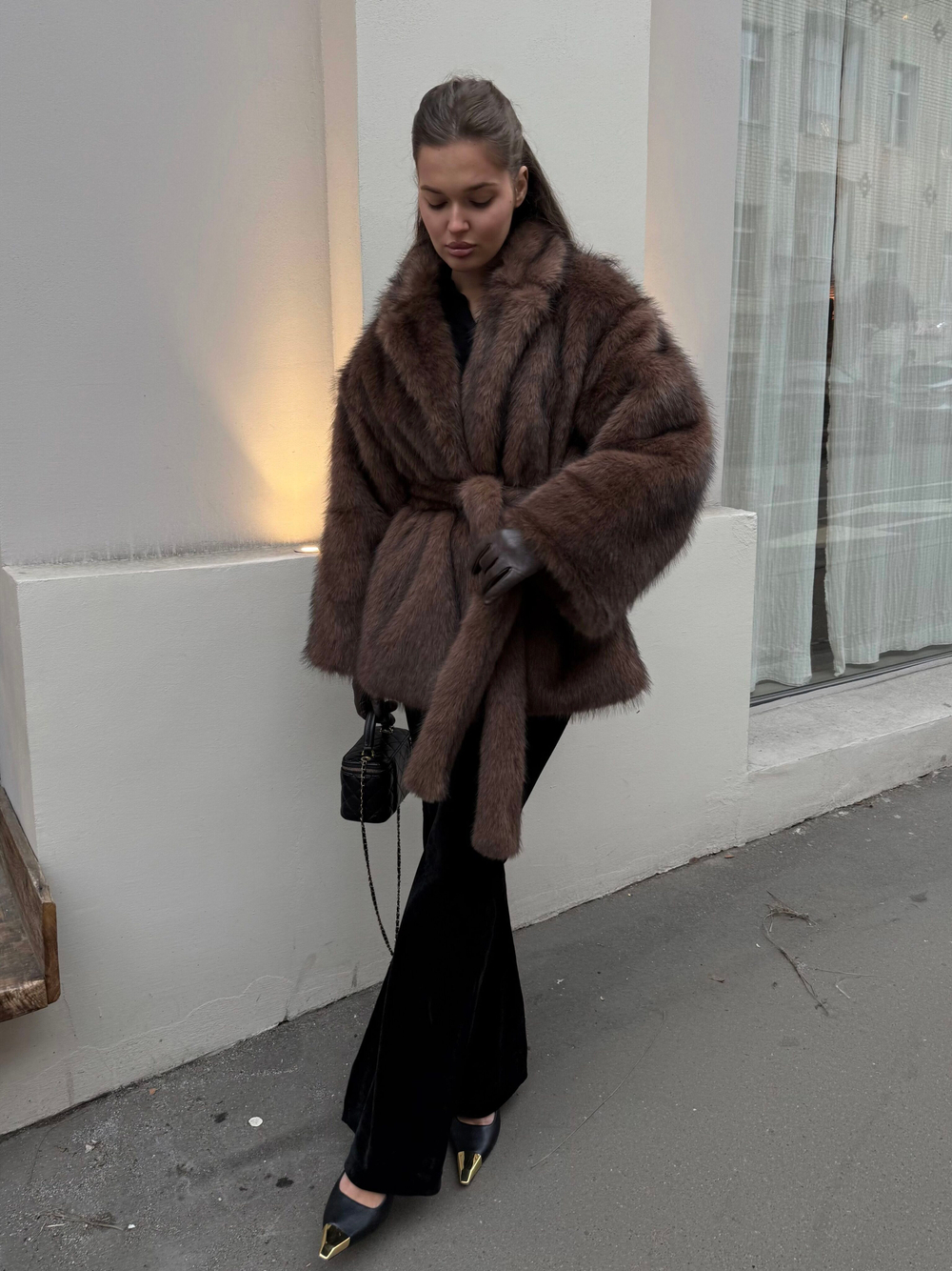 Шуба из эко меха Alaia темный енот NEW