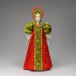 Сувенирная кукла в маленьком кокошнике