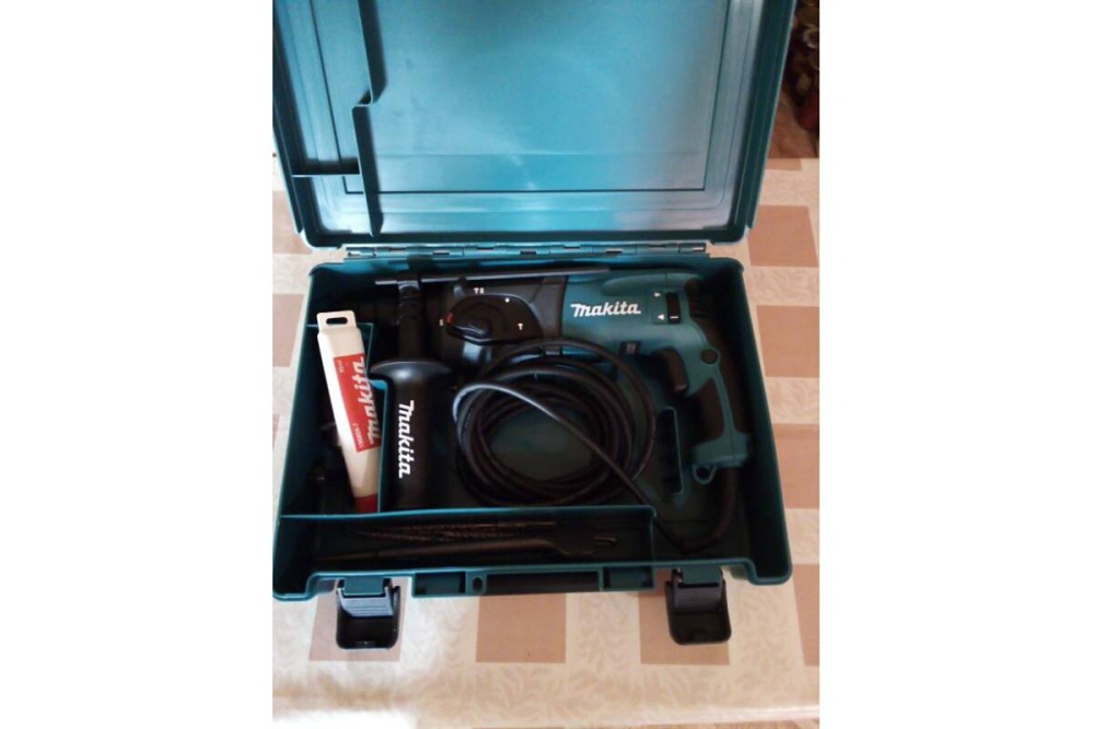 Перфоратор,SDS+,780Вт,3реж,2.7Дж,0-4500у\м,2.6кг,чем,+ набор буров D-00795 Makita HR2470X15