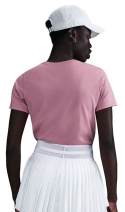 Женская теннисная футболка Nike Sportswear Club Essentials - Розовый