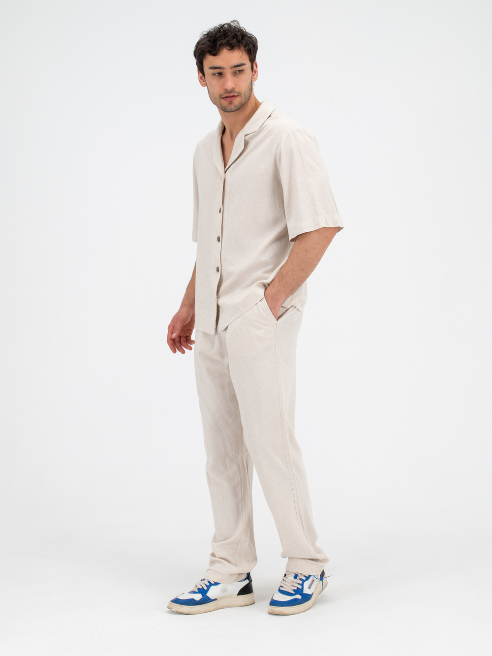 Костюм льняной с брюками. Песок