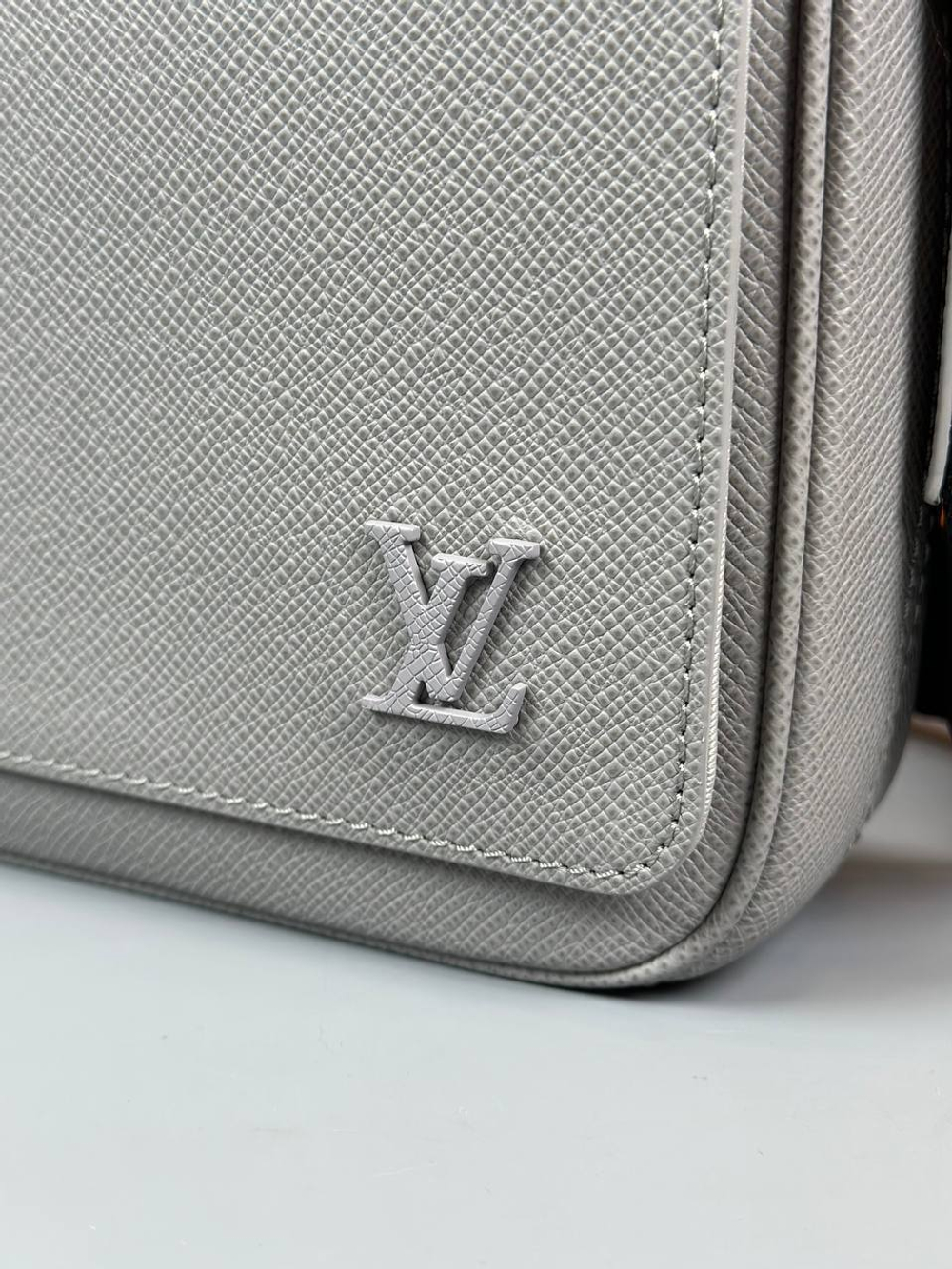 Сумка-мессенджер Louis Vuitton, арт. 477561356