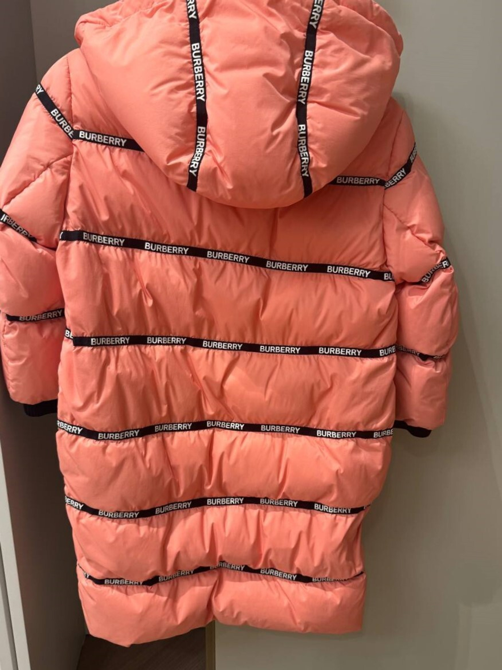 Пуховик Burberry