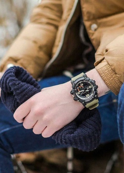 Часы Casio GG-1000-1A5