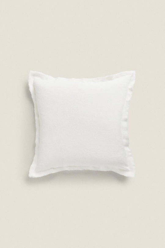ZARA HOME ЛЬНЯНОЙ ЧЕХОЛ НА ПОДУШКУ С КИСТОЧКАМИ, ЭКРЮ