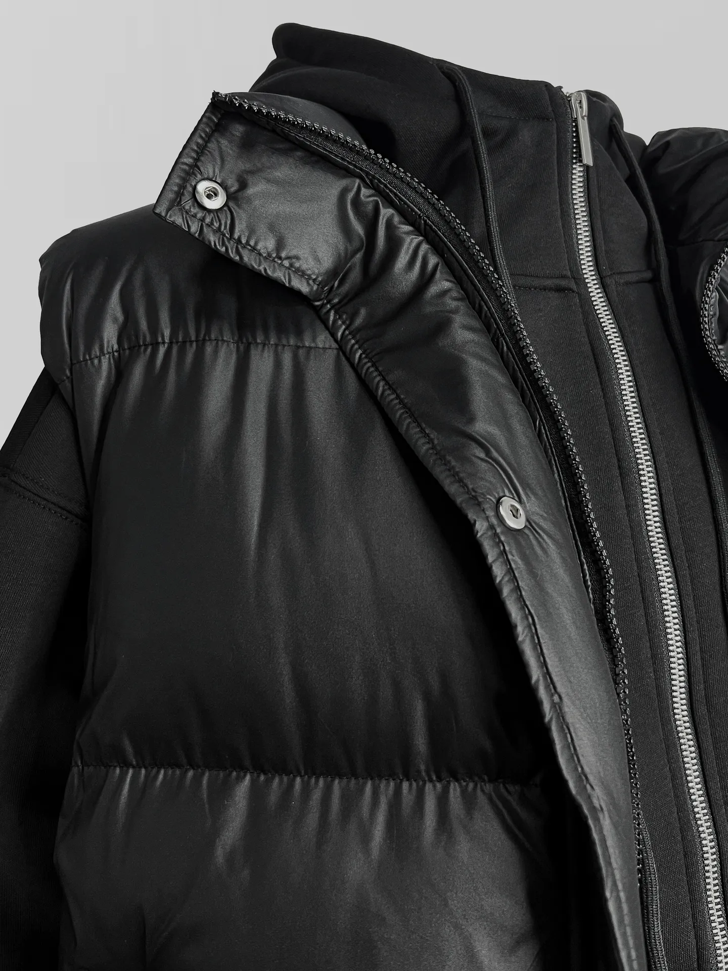 Спортивный костюм-тройка 23367 из зип-кофты, прямых штанов на кулиске и жилета