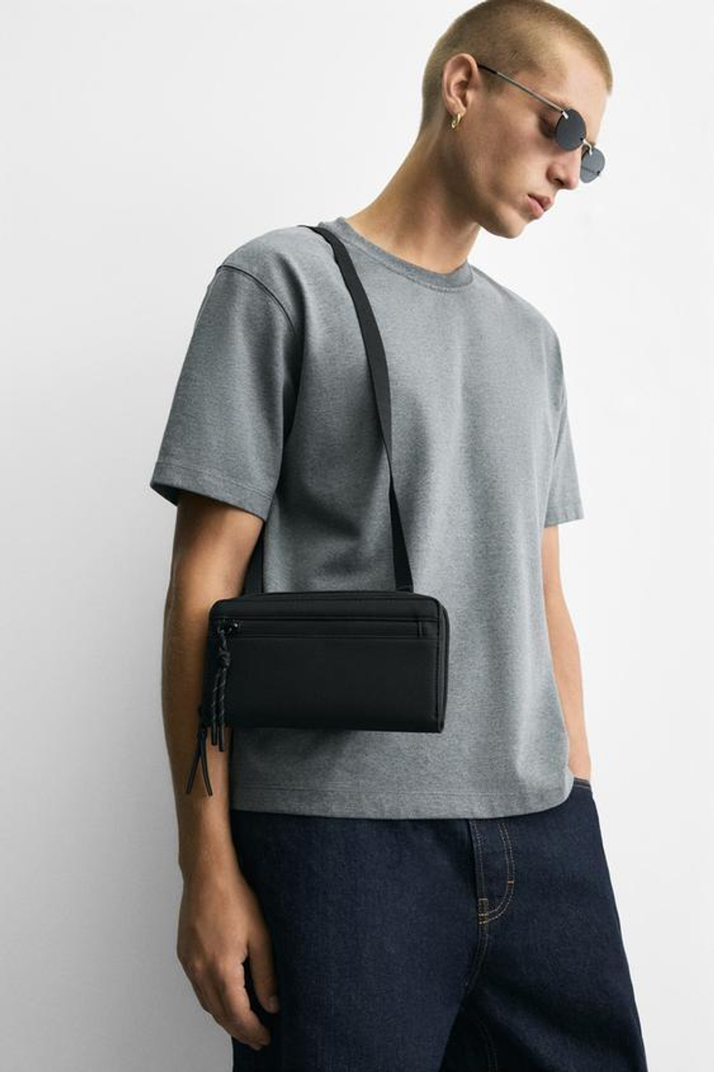 ZARA ПРОРЕЗИНЕННЫЙ КЛАТЧ, ЧЕРНЫЙ