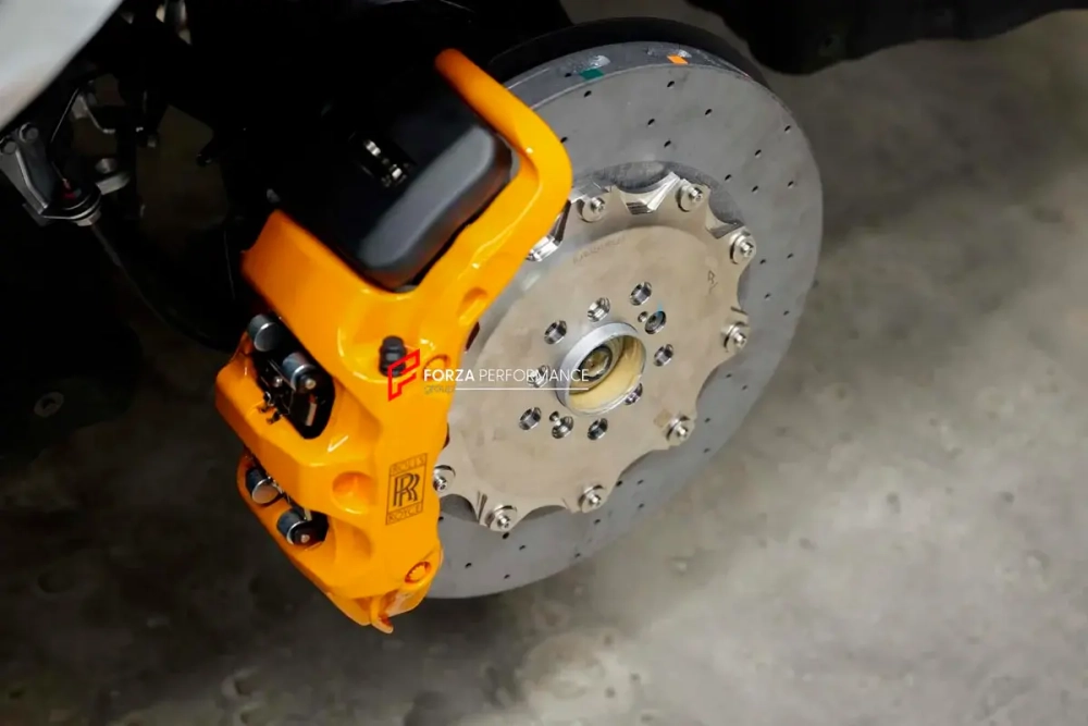 КАРБОН КЕРАМИЧЕСКАЯ УСИЛЕННАЯ ТОРМОЗНАЯ СИСТЕМА ДЛЯ ROLLS-ROYCE CULLINAN 2 Серии 2024+ Роллс Ройс