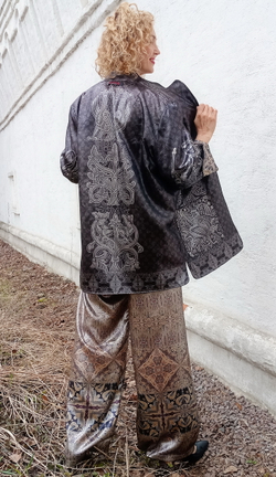 Двусторонний жакет "Вечернее серебро" (коллекция "Сны Белого Камня"), по мотивам белокаменной резьбы домонгольских соборов Владимирской земли