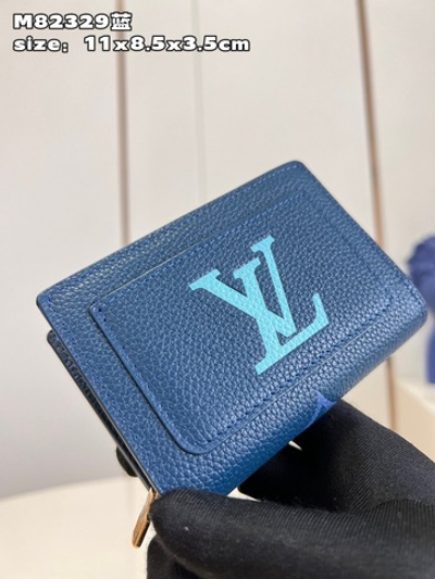 Louis Vuitton Clea Wallet