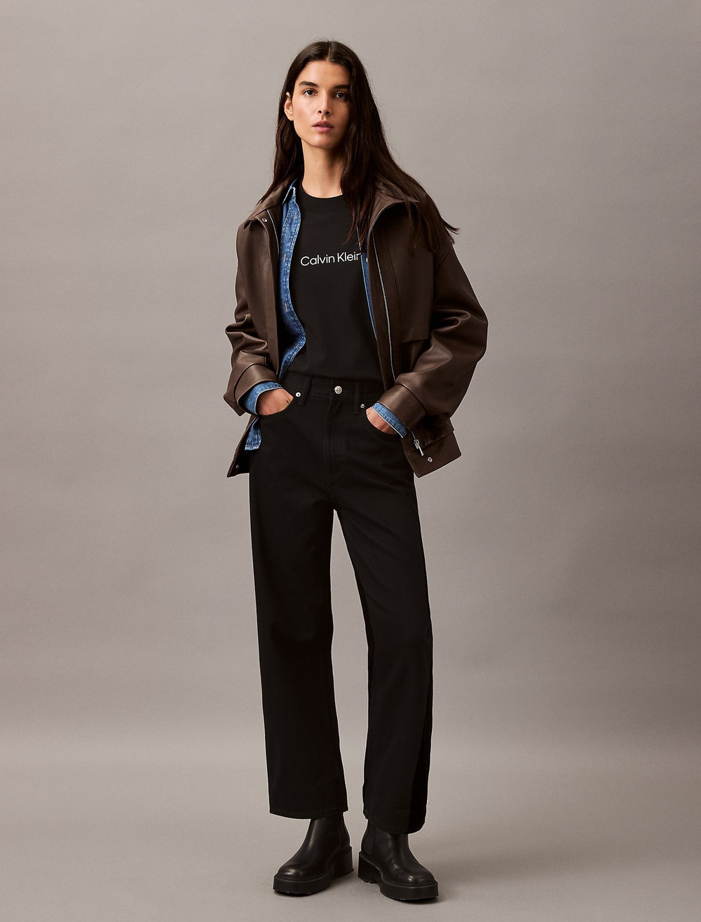 Футболка Calvin Klein Standard Logo Boxy Fit Crewneck T-Shirt Black Beauty