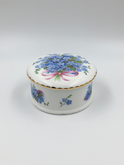 Шкатулка с незабудками