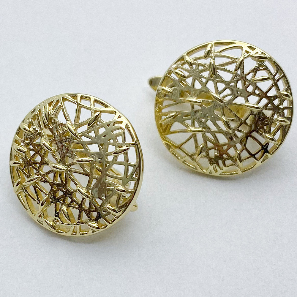 Ювелирные швензы с позолотой, размер 18*18 мм, цена за пару