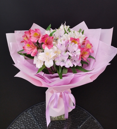 Букет Альстромерии