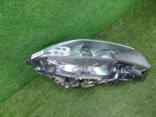 Битая Фара правая BMW 5er F10 (2009-2013) ксенон