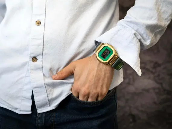 Наручные часы Casio GM-5600CL-3D