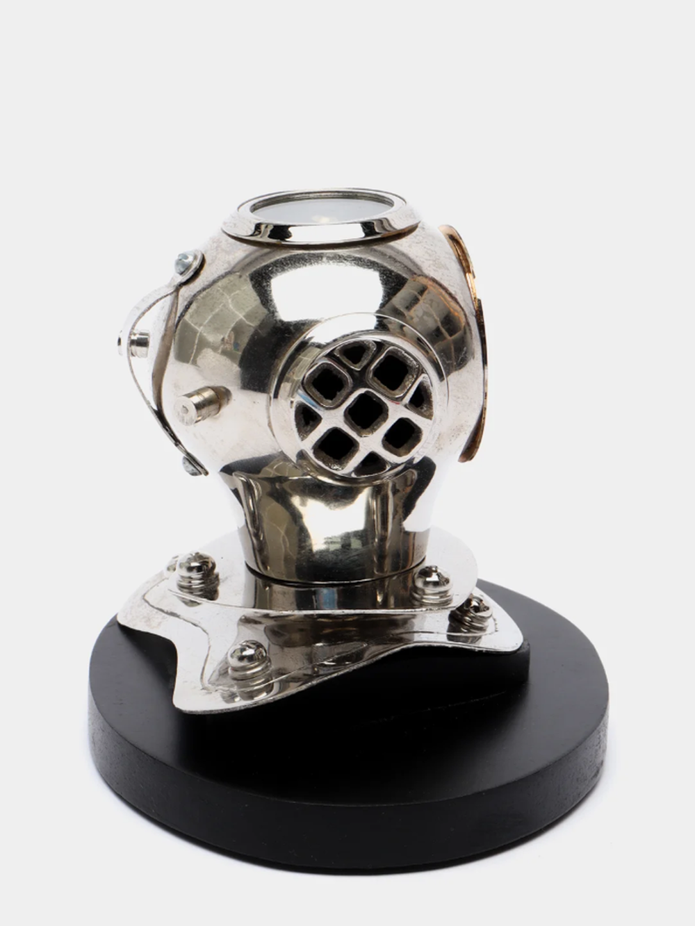 Часы настольные с компасом, диаметр 4,5 см, батарейка 1"SR626W", 13 х 10 х 10,5 см