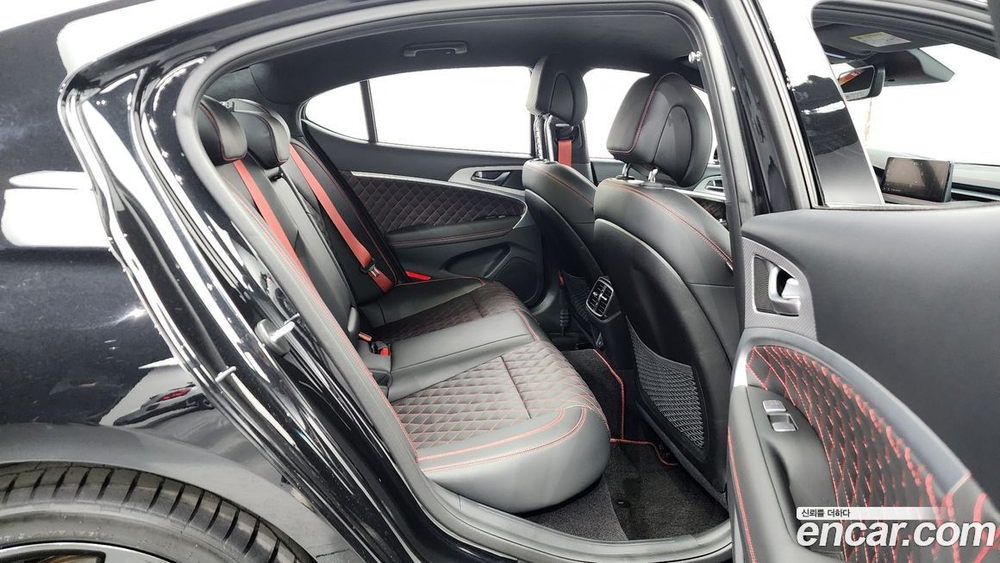 Genesis The New G70 Бензин 3.3T 2WD (03.2023)