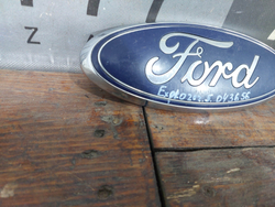 Эмблема решетки радиатора Ford Explorer 5 15-19 Б/У Оригинал FB5Z8213A