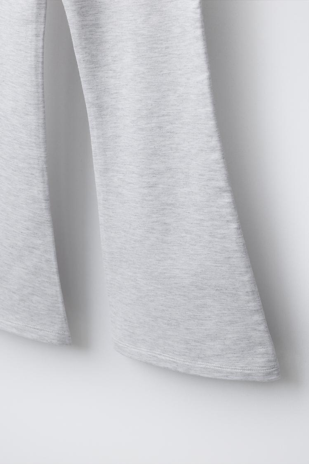 ZARA БРЮКИ FLARE ИЗ МЯГКОЙ ТКАНИ, СЕРЫЙ МЕЛАНЖ