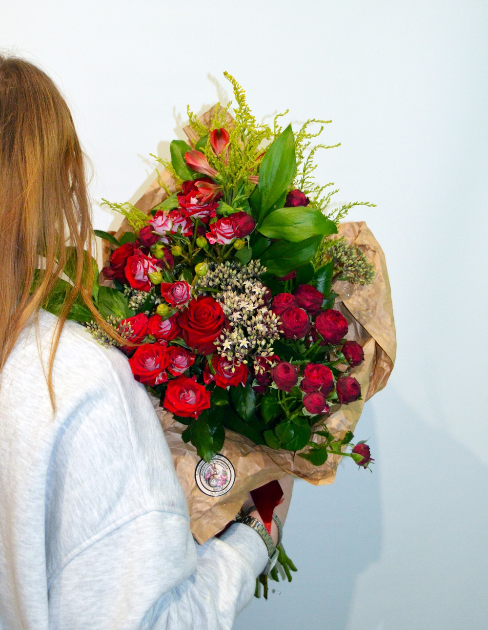 Букет алых роз №1