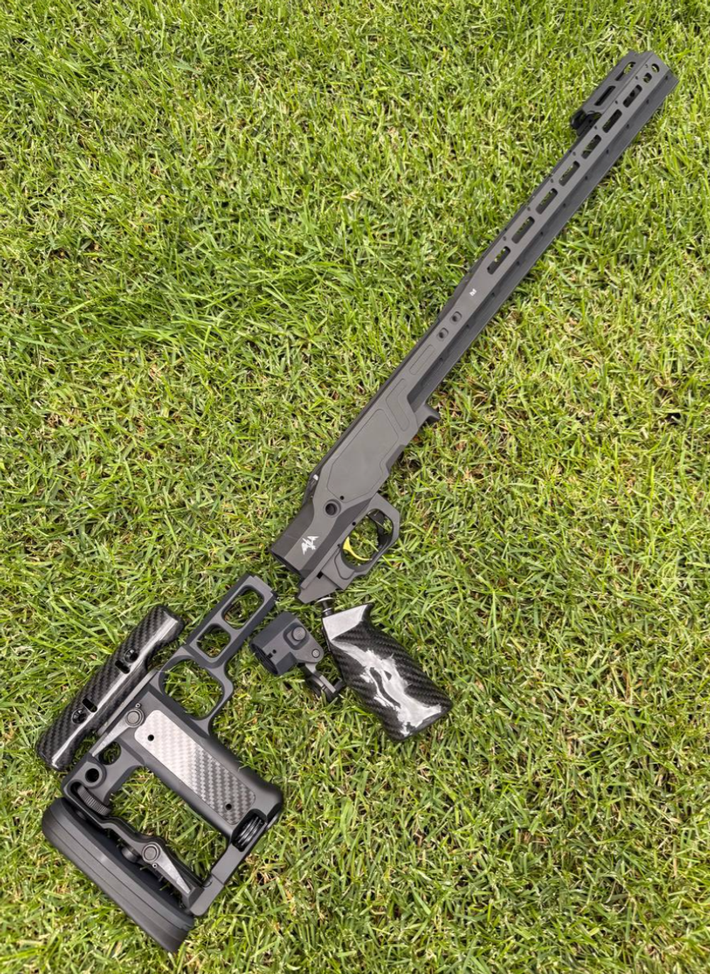 Шасси AKILA BLASER R8 ACSRx-PRS EDITION карбон