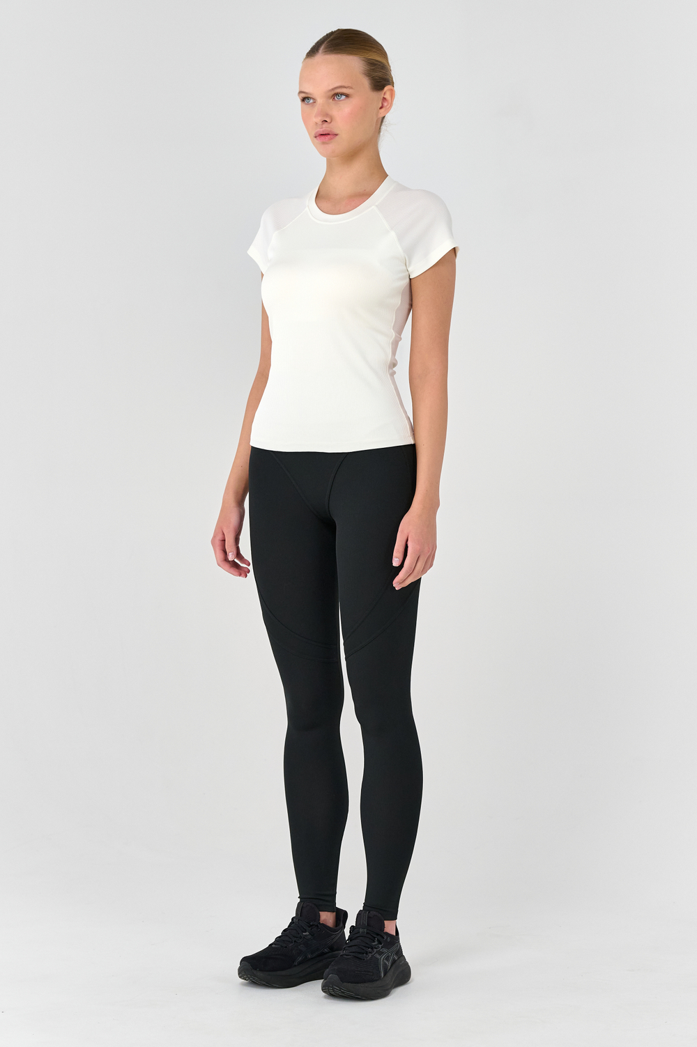 Футболка спортивная с чашками