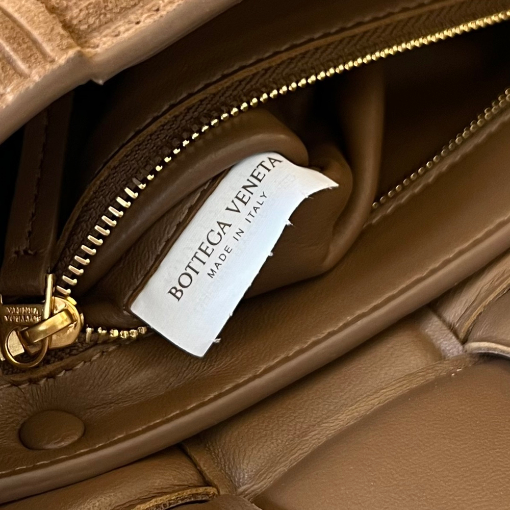 Bottega Veneta Padded Cassette 26 cm