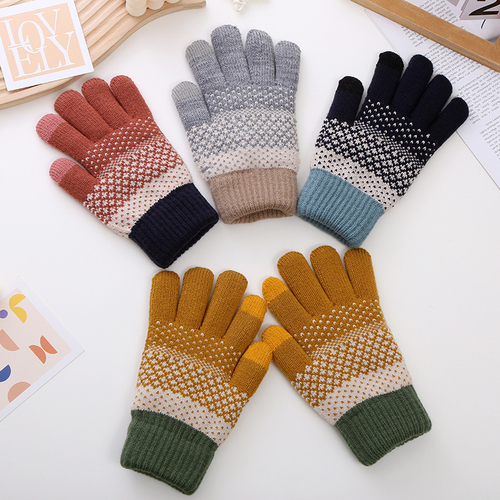 Перчатки детские с принтом "Зима"