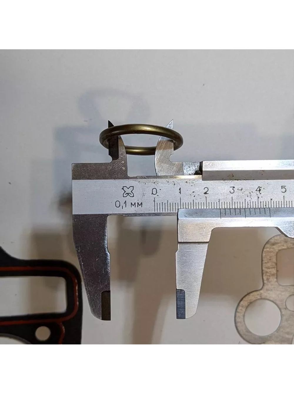 - Комплект прокладок для мотоцикла с двигателем 147FMH