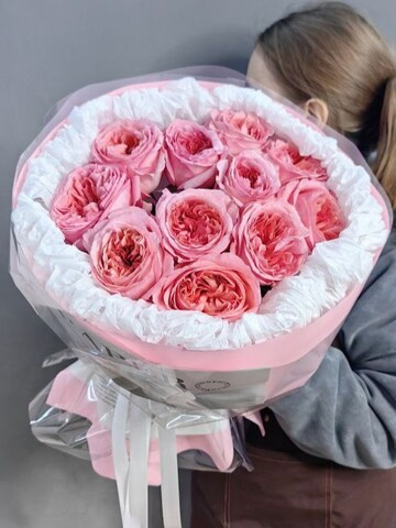 Монобукет из 11 пионовидных роз «Пинк Экспрешн»