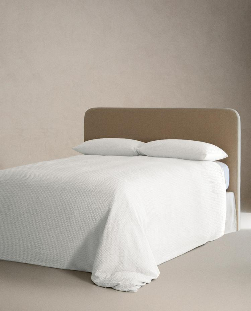 ZARA HOME ОДНОТОННЫЙ ПОДОДЕЯЛЬНИК (200 НИТЕЙ), БЕЛЫЙ