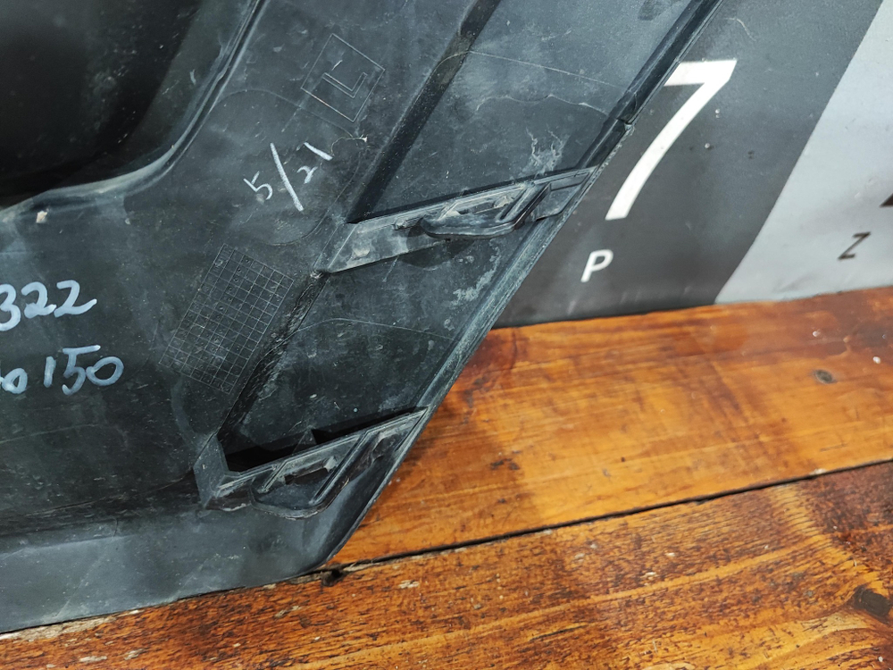 Накладка ПТФ левая Land Cruiser Prado 150 20-нв Б/У Оригинал 52040WQ010