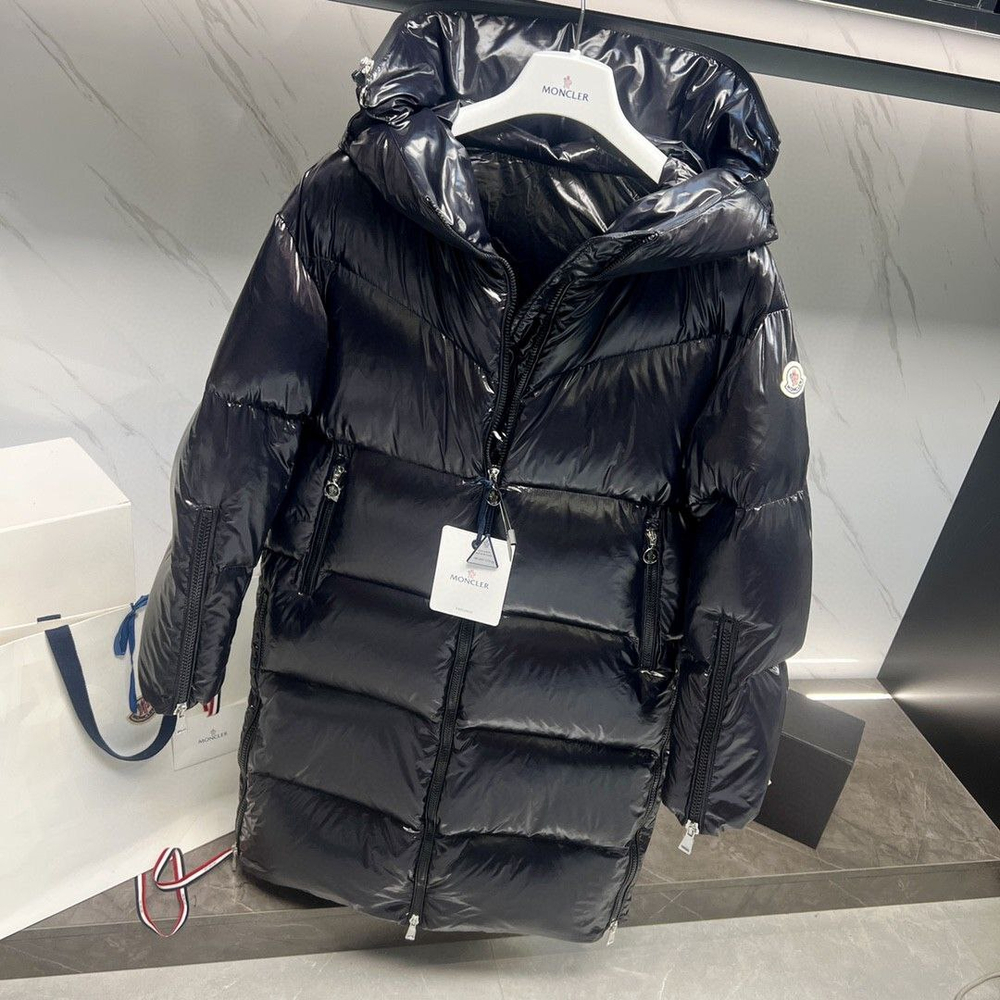 Пуховик Moncler