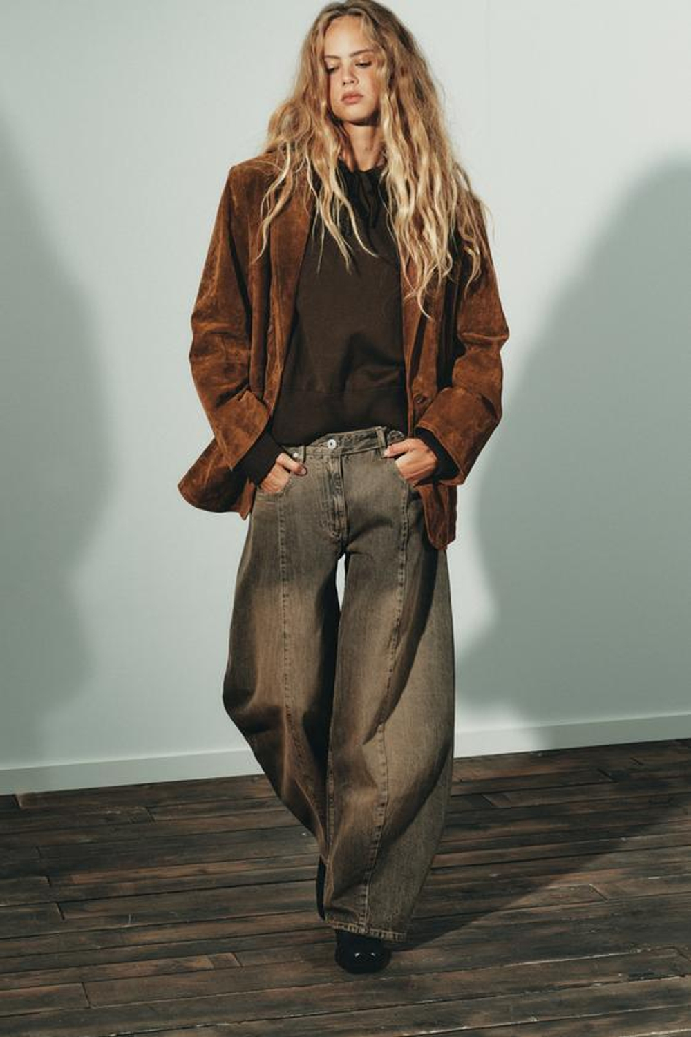 ZARA ДЖИНСЫ TRF OVERSIZE С НИЗКОЙ ПОСАДКОЙ, КОРИЧНЕВЫЙ