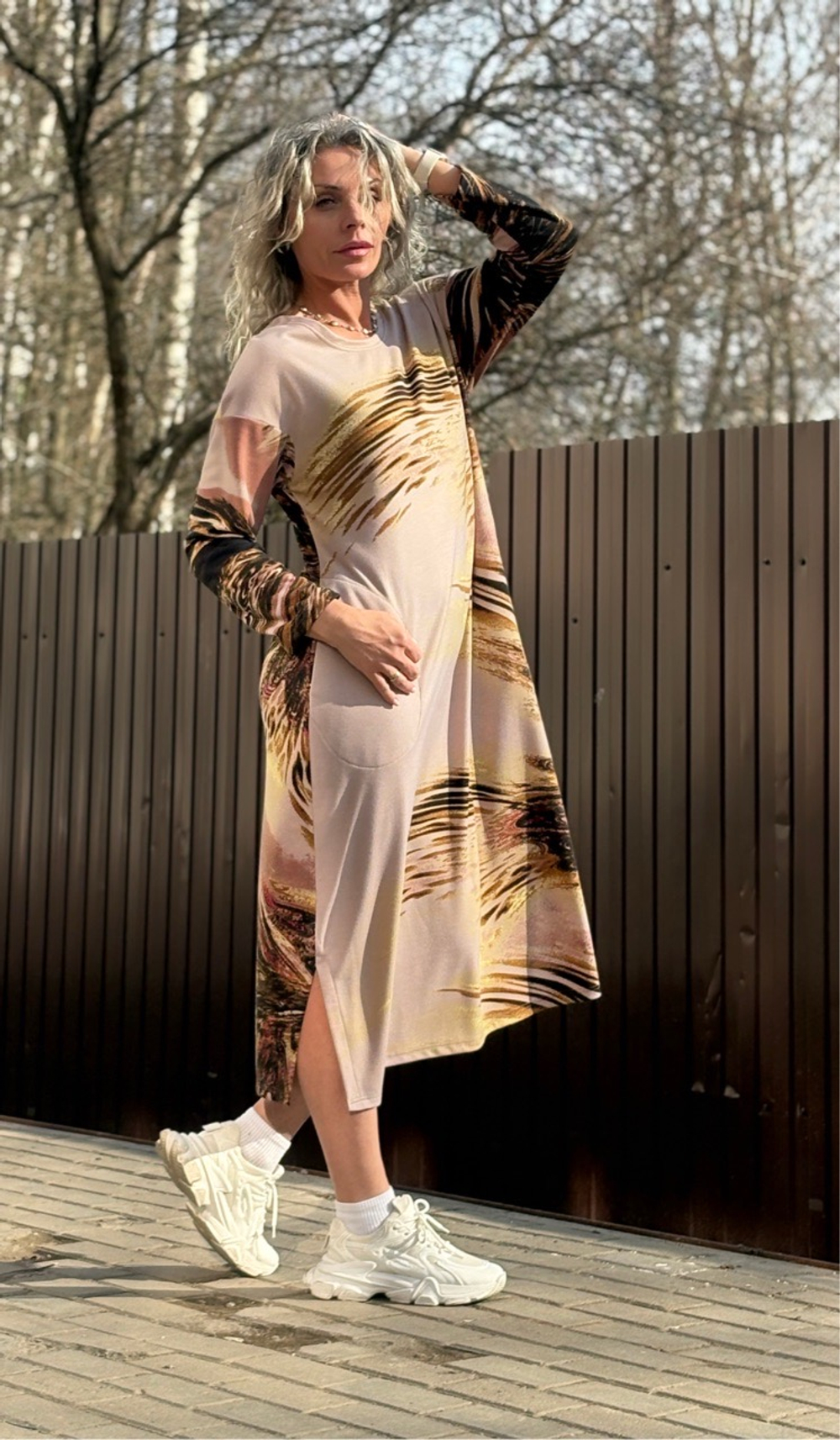 Платье / бочонок / трикотаж бежевый