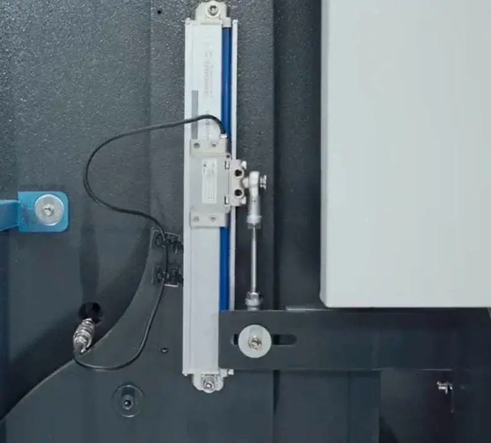 Гидравлический листогибочный пресс с ЧПУ B-Power P 125/3200